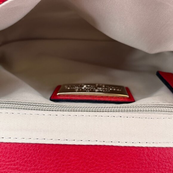 Valentino by Mario Valentino Poisson Crossbody Red Quilted Leather Bag - Picture 6 of 16